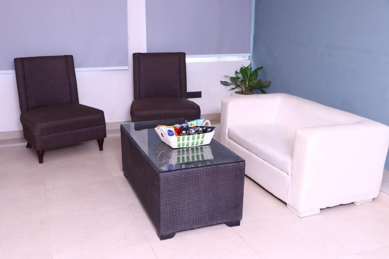 Virohaa Garden Hotel Ghaziabad Eksteriør bilde