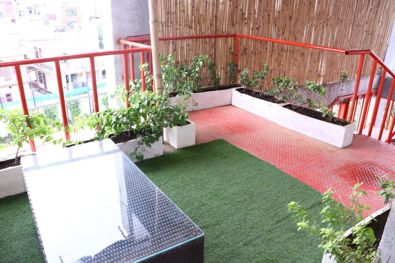 Virohaa Garden Hotel Ghaziabad Eksteriør bilde