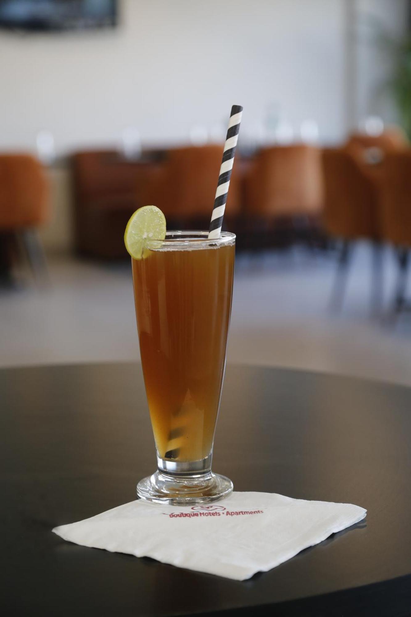 Virohaa Garden Hotel Ghaziabad Eksteriør bilde