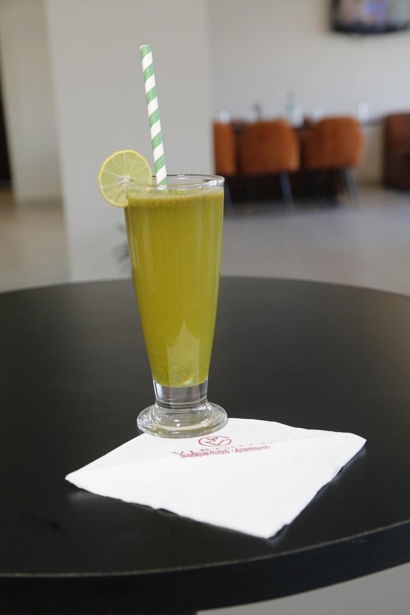 Virohaa Garden Hotel Ghaziabad Eksteriør bilde