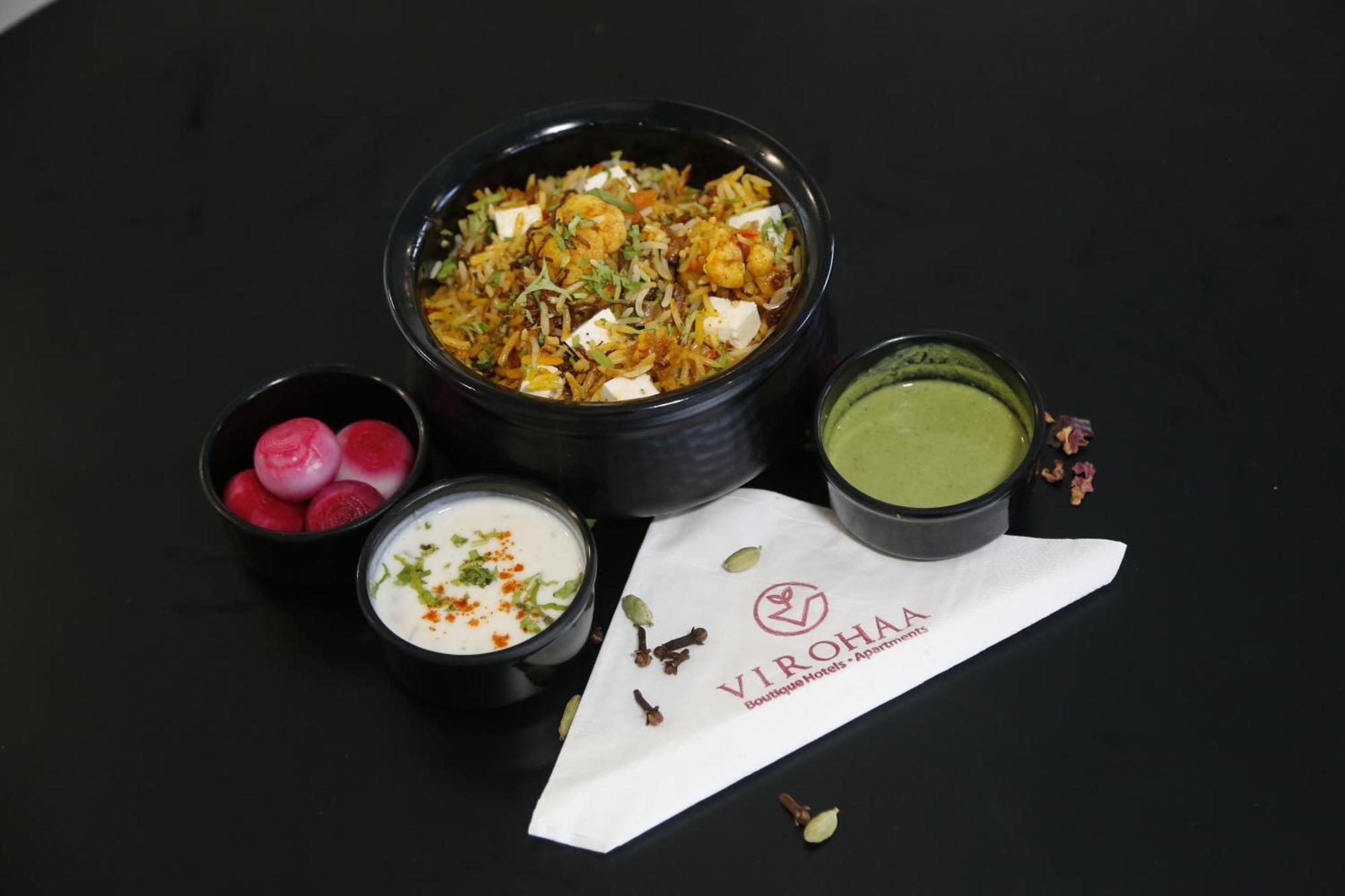 Virohaa Garden Hotel Ghaziabad Eksteriør bilde