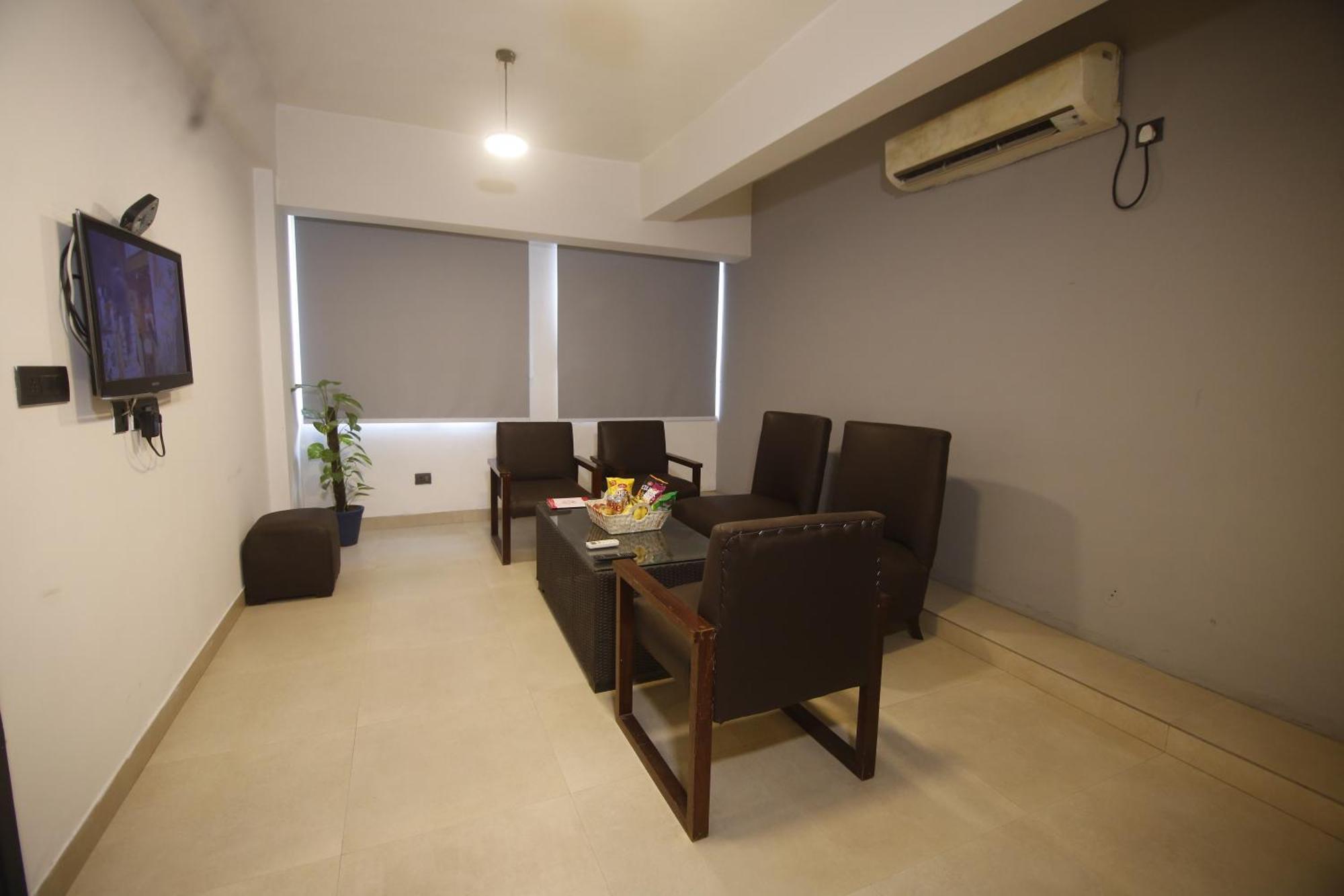 Virohaa Garden Hotel Ghaziabad Eksteriør bilde